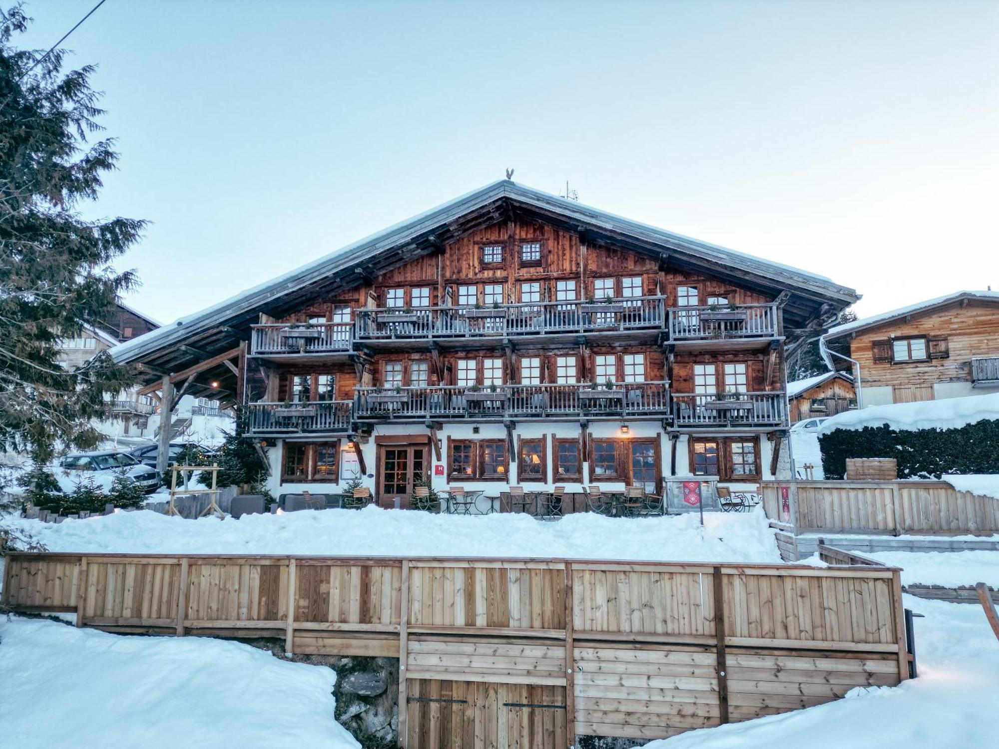 La Ferme Du Golf Hotel Megeve Exterior photo