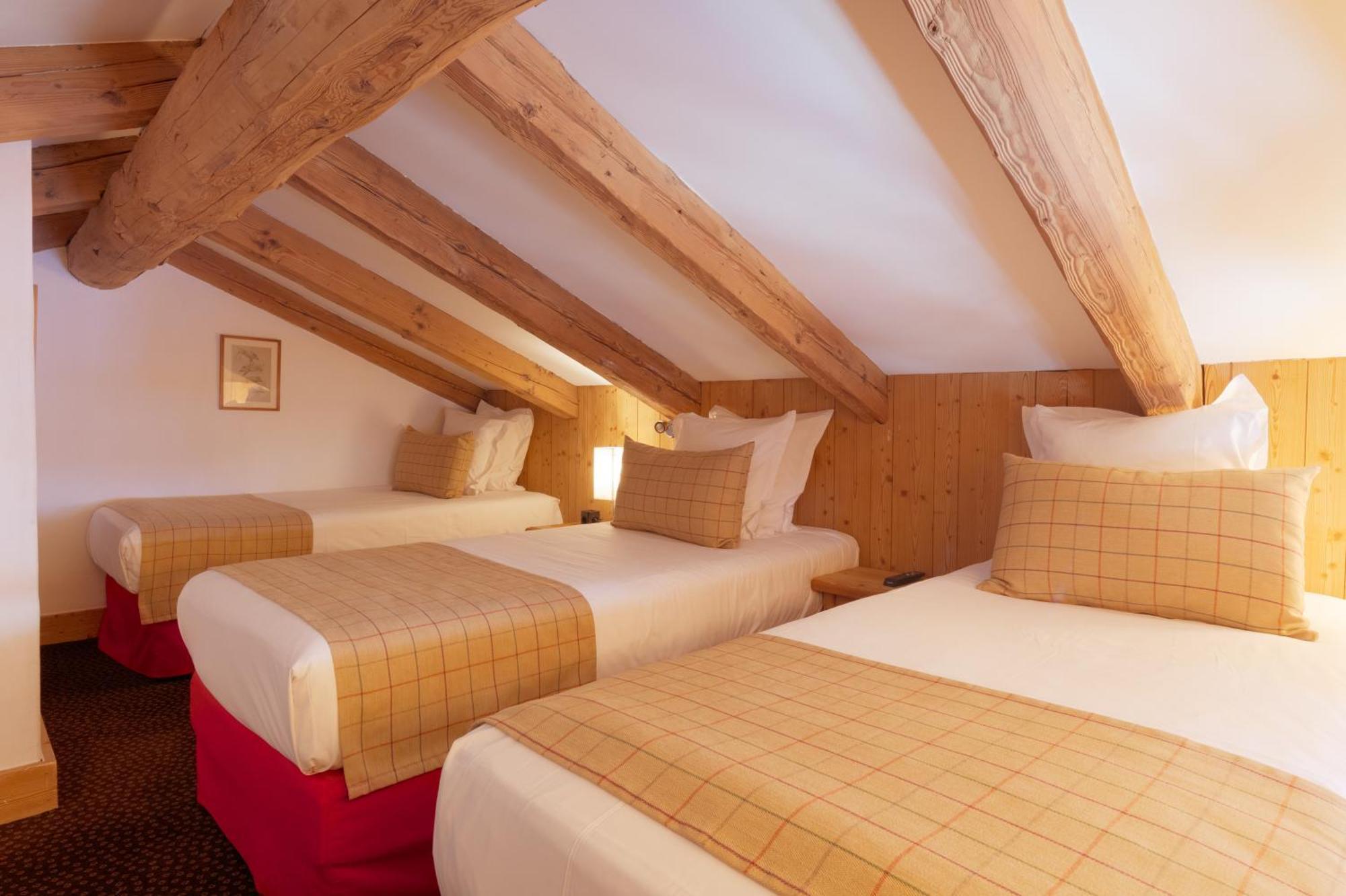 La Ferme Du Golf Hotel Megeve Room photo