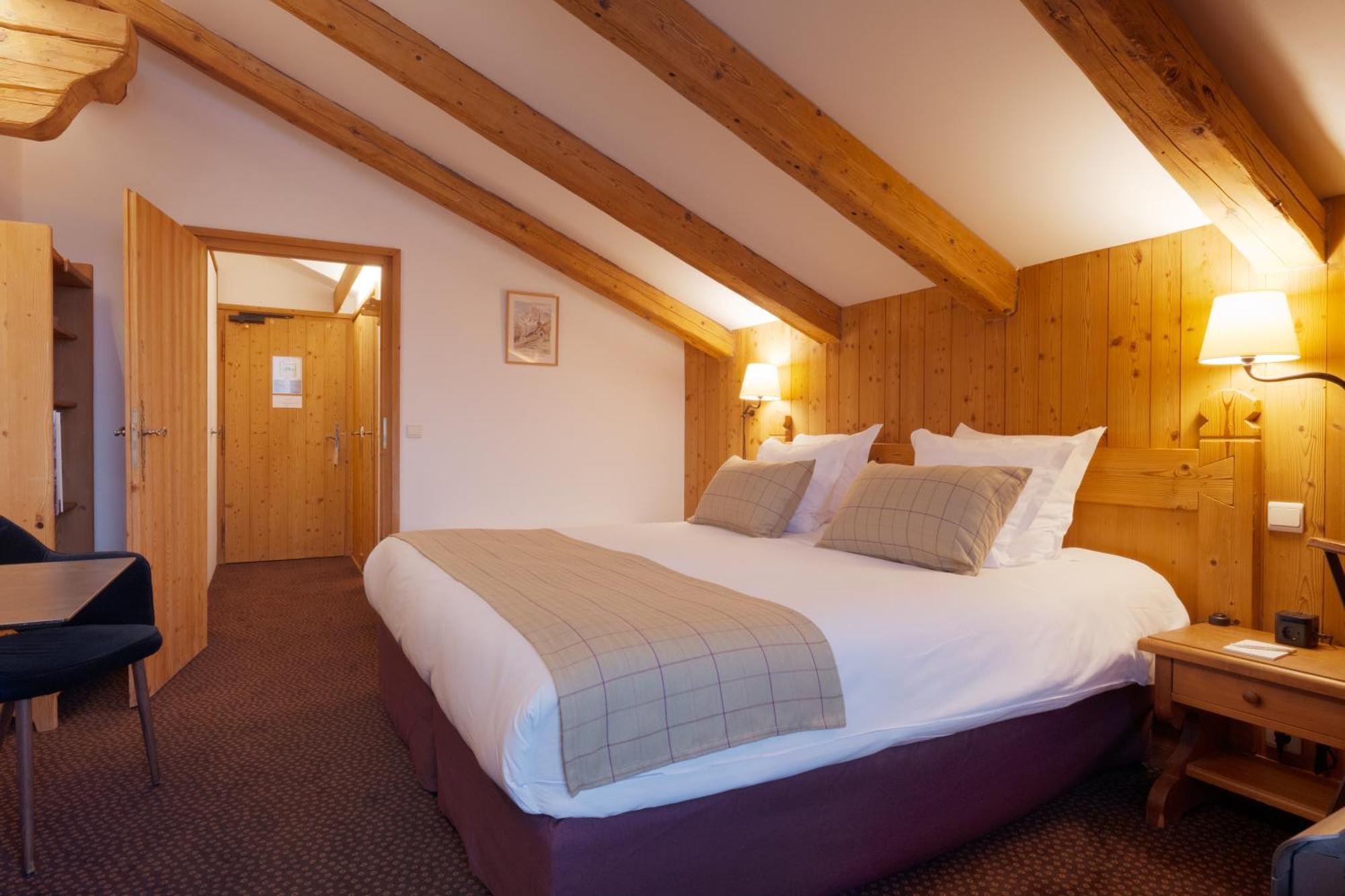 La Ferme Du Golf Hotel Megeve Room photo
