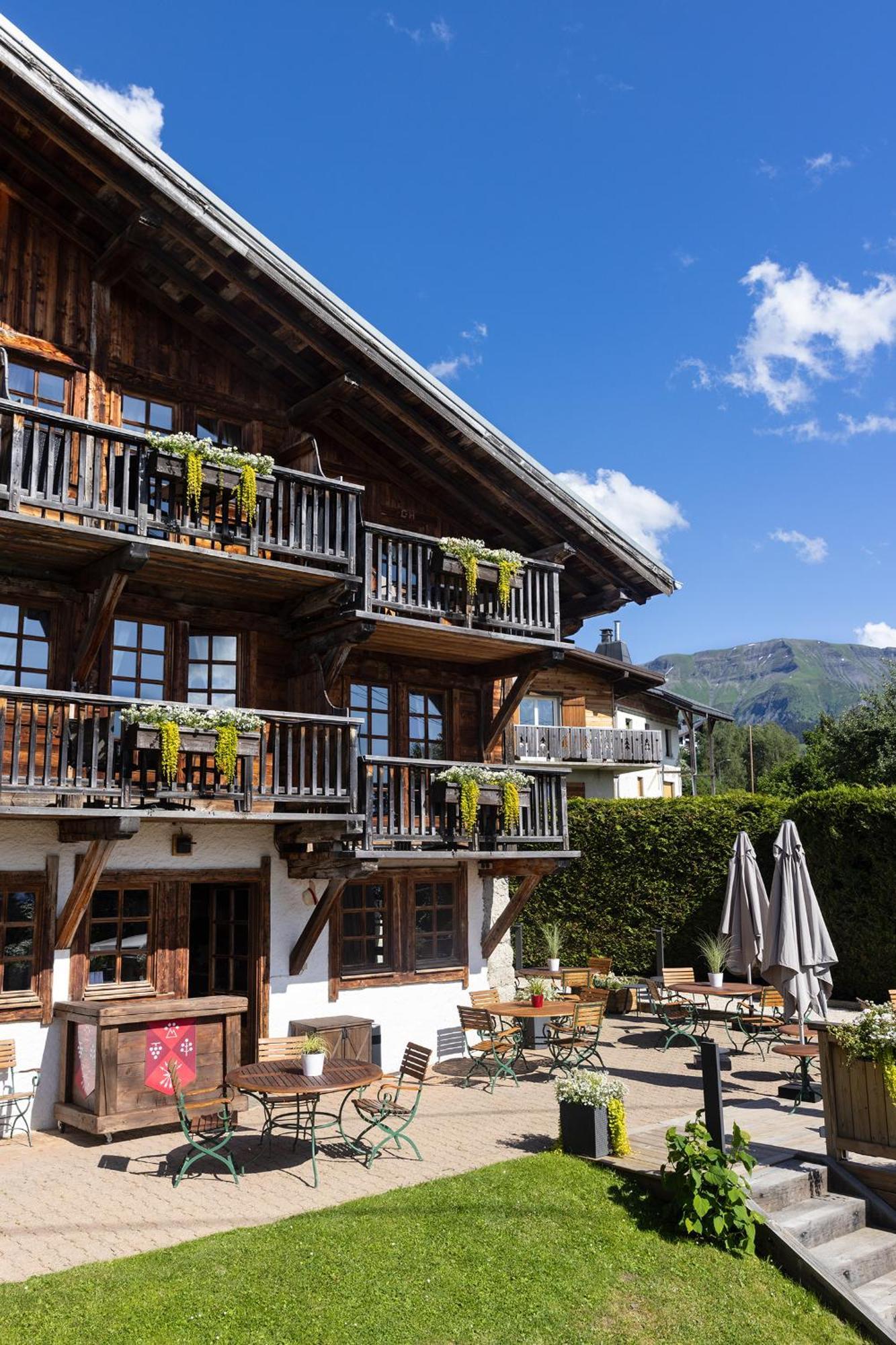 La Ferme Du Golf Hotel Megeve Exterior photo